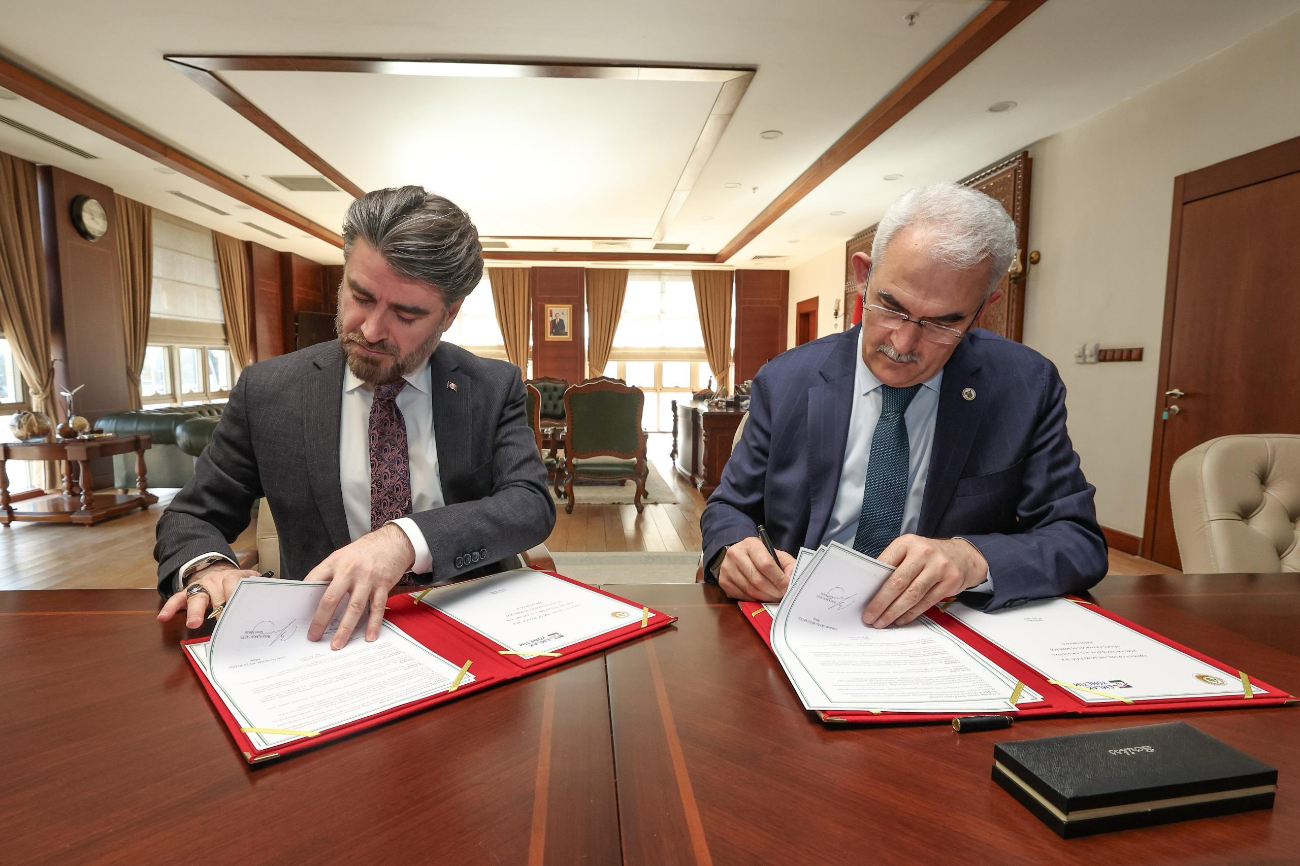 100 bin fidan toprakla buluşuyor