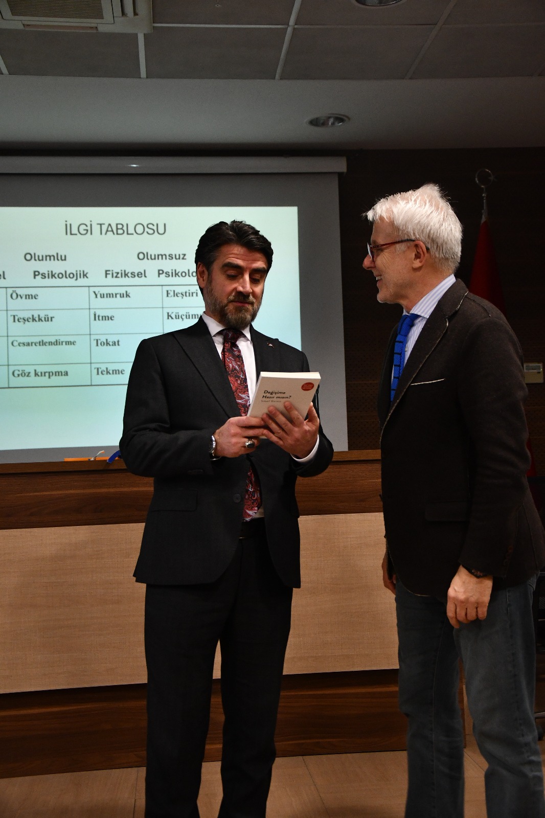 Emlak Yönetim AŞ personeline kurumsal iletişim eğitimi