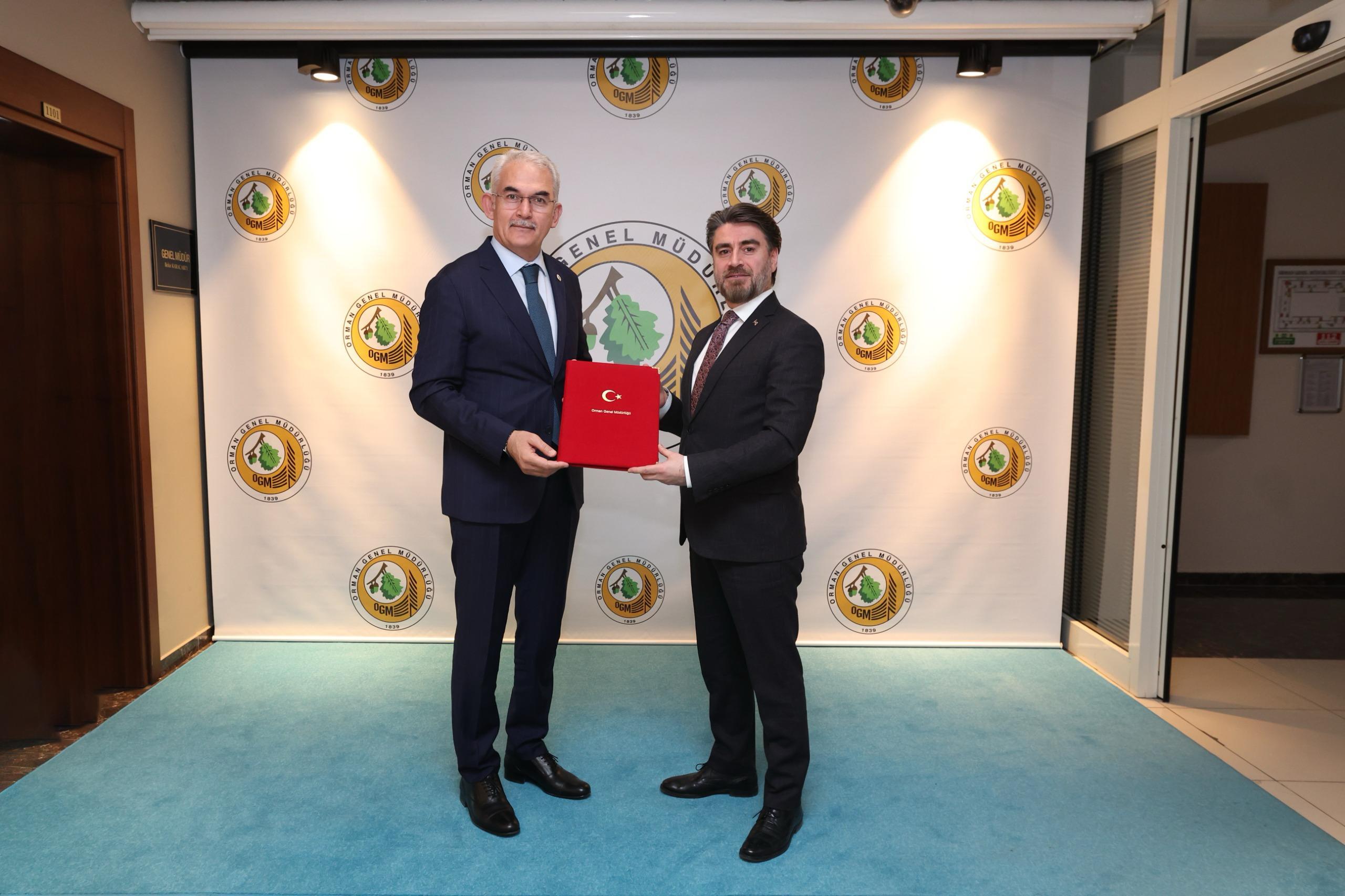 100 bin fidan toprakla buluşuyor