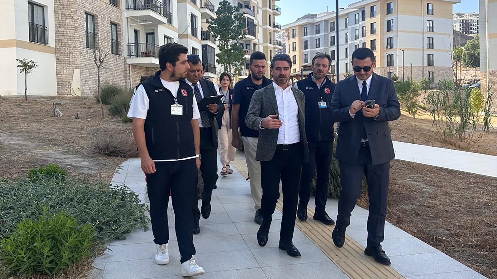 GENEL MÜDÜR KÜÇÜKDAĞ’DAN BAYRAKLI CENGİZHAN TOKİ KONUTLARINA ZİYARET